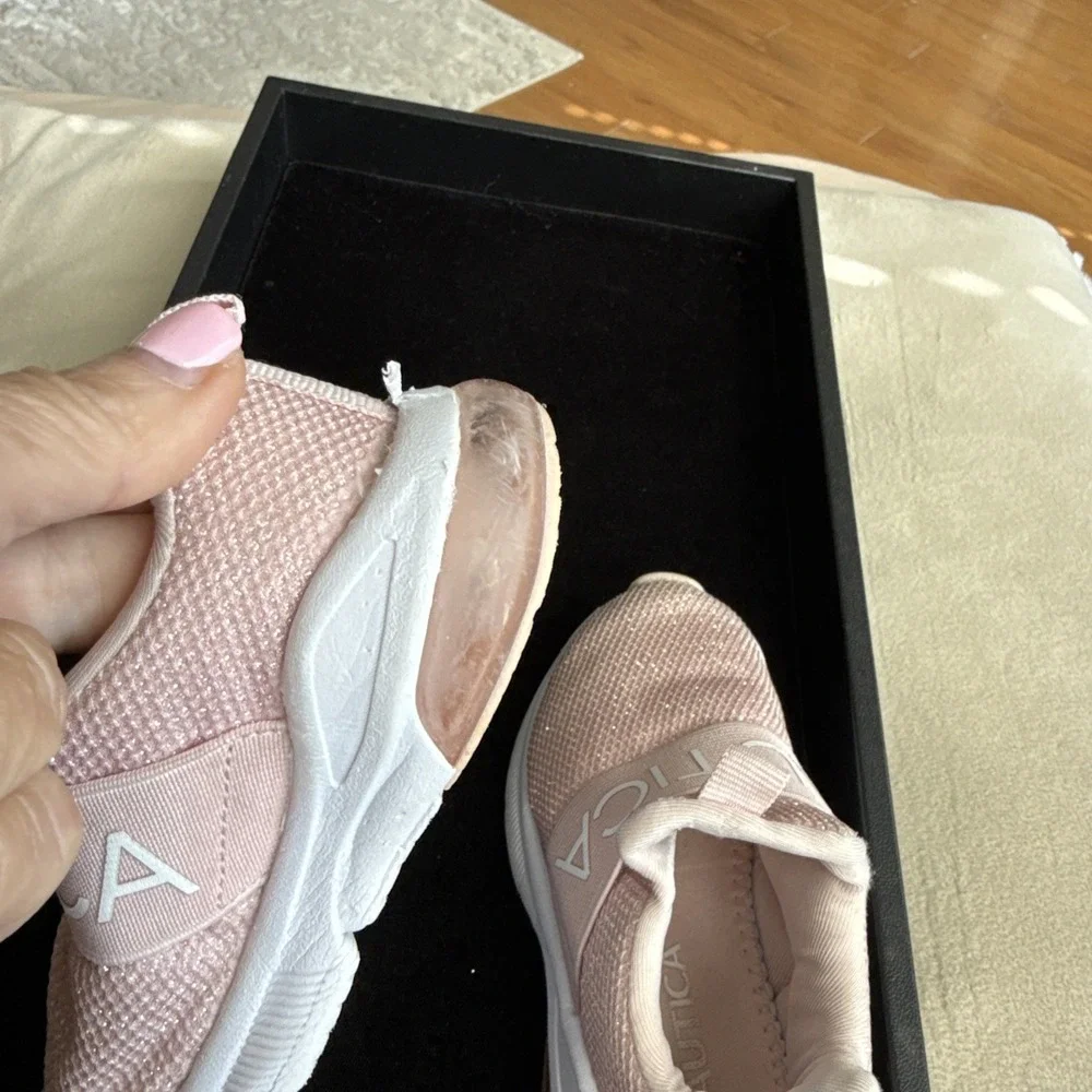 Nautical Girl Size 6, Slip On Pink And Gold Mesh‎ Tennis Shoes 4702
